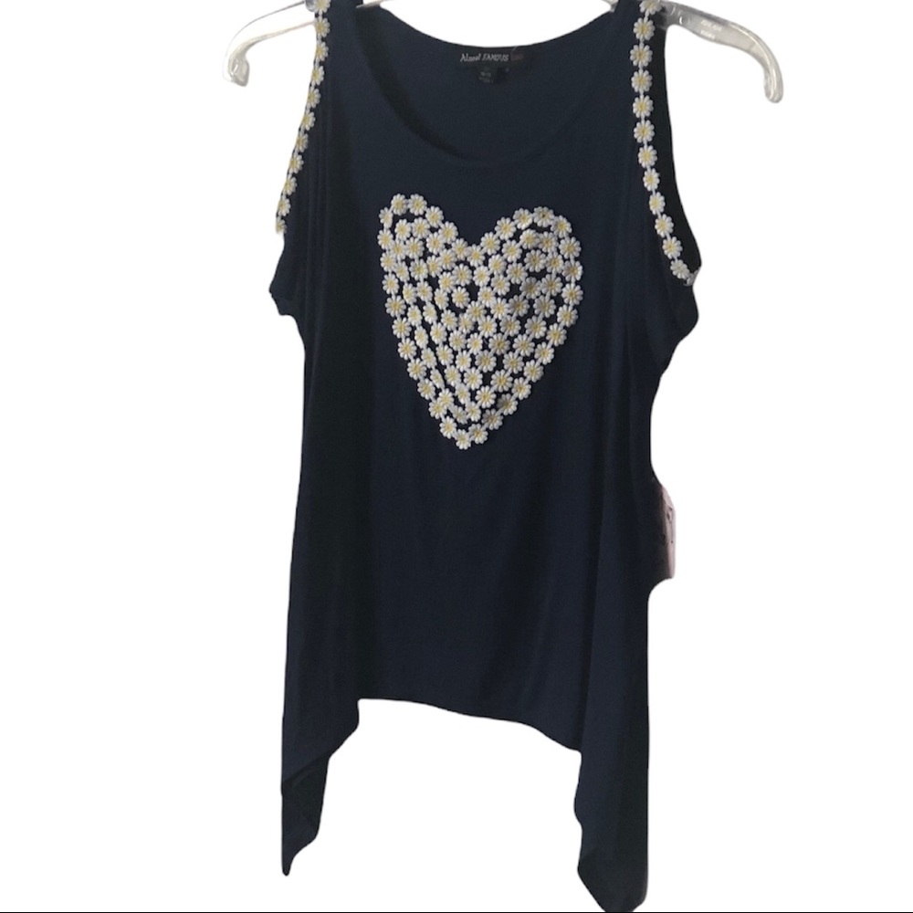 Almost Famous girls navy blue tank top with heart of daisies on front Size M - Picture 12 of 12